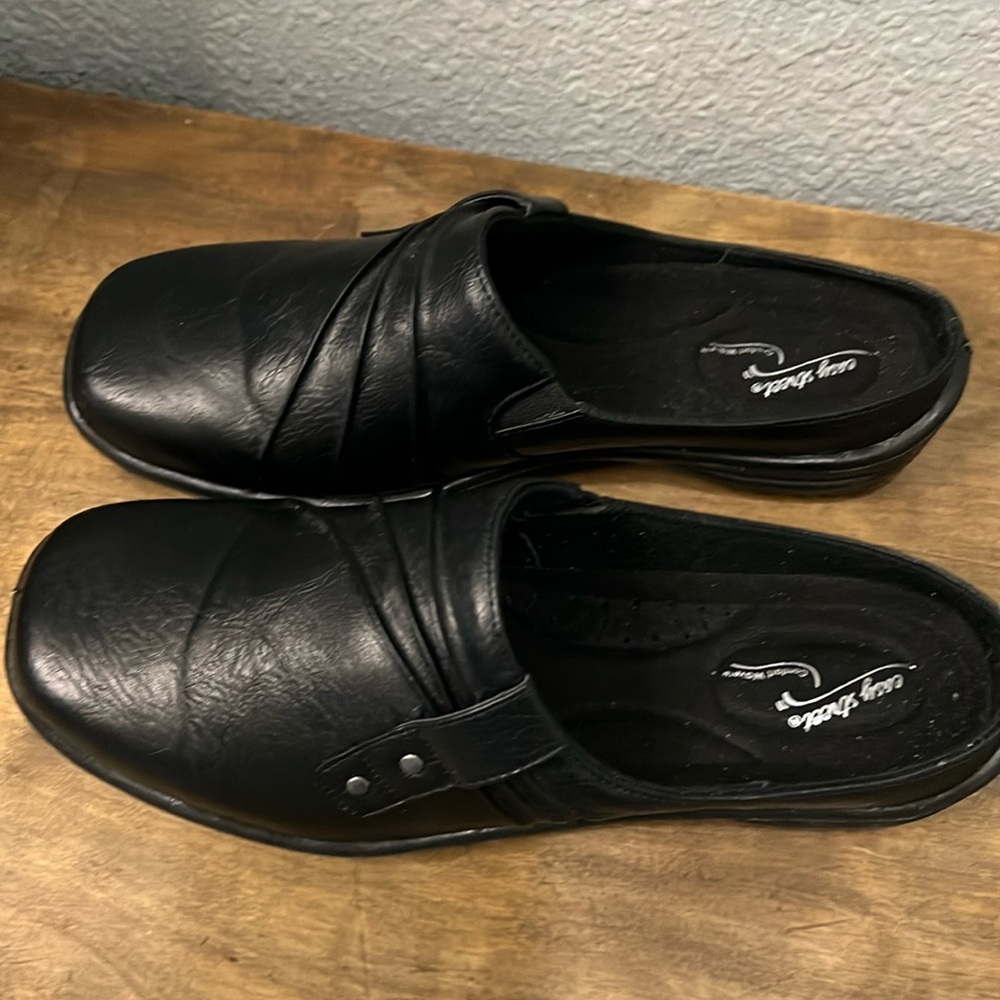 Easy Street Black Clog Slip on size 9.5WW